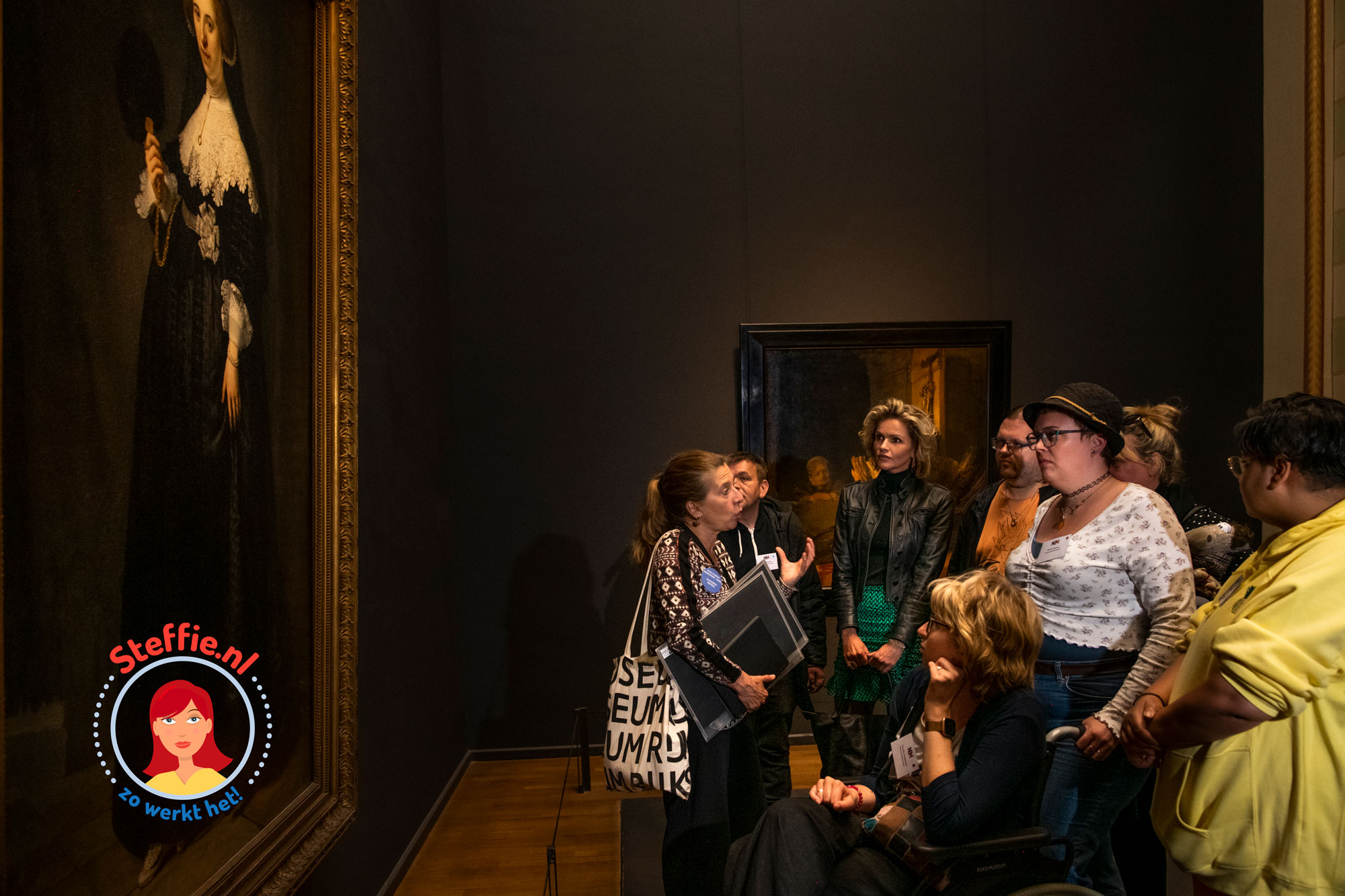 Tooske met de Museumonderzoekers van Steffie in het Rijkmuseum in Amsterdam